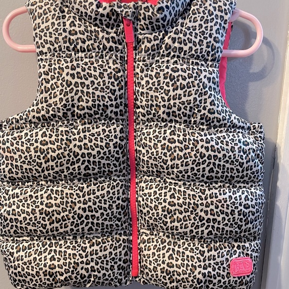 Cheetah vest - Picture 1 of 2